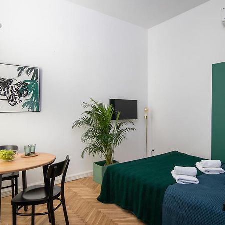 Barbacan Suites - Old Town Apartments - By Upstairs 克拉科夫 外观 照片